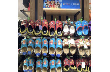 大人気アニメ『ONE PIECE』とCrocsのコラボモデルが入荷！