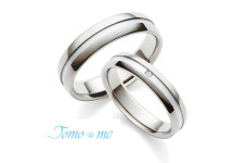 結婚指輪『Tomo me(トモミ）』