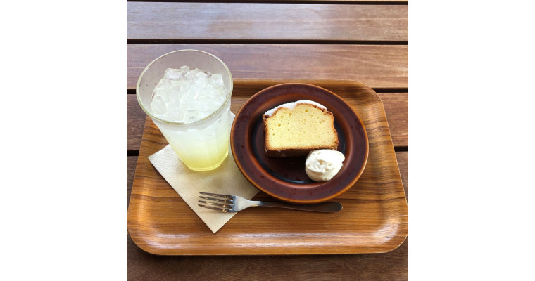 福岡中央郵便局　ライフ花　初日印　海辺のレモン① Canaさんの投稿/Cheesecake Lemon HAKATA ｜ ことりっぷ