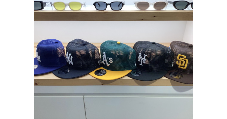 NEWERA人気メッシュキャップ！MLBロゴがクール。洗えて夏