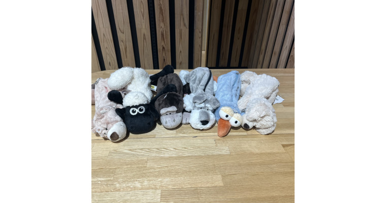 ＼カバンの中の癒やし担当／  【ムラサキスポーツキャナルシティ博多店/福岡】に NICI（ニキ）フィギュアポーチが大量入荷しました！